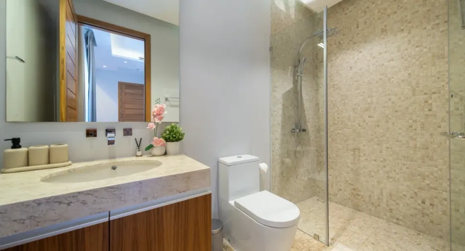 For sale 4 bedrooms villa in Thalang, Phuket