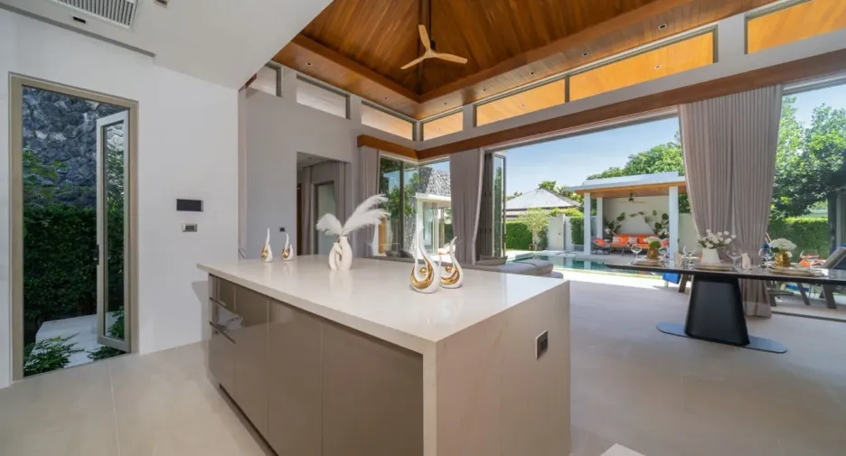 For sale 4 bedrooms villa in Thalang, Phuket