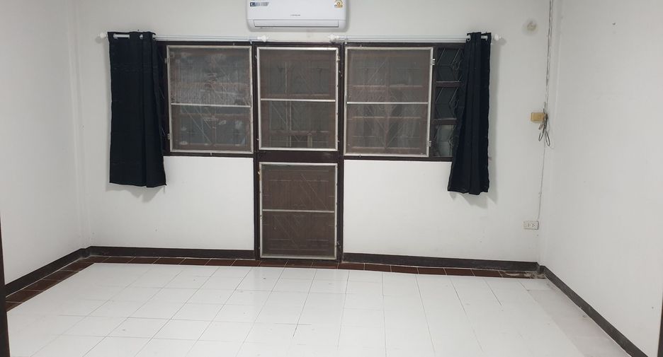 For rent 2 bedrooms townhouse in Mueang Khon Kaen, Khon Kaen
