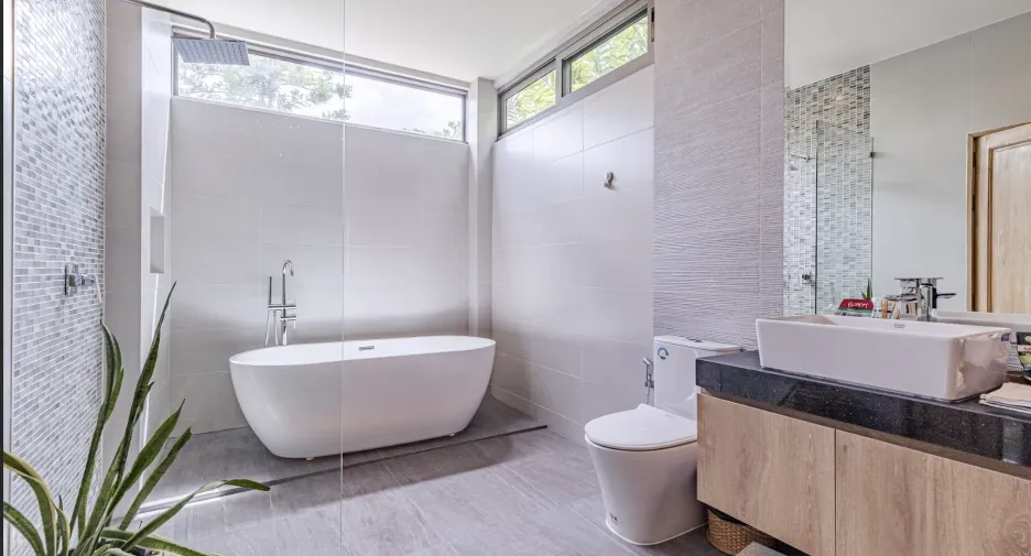 Villa en venta y en alquiler de 4 habitaciones en Thalang, Phuket