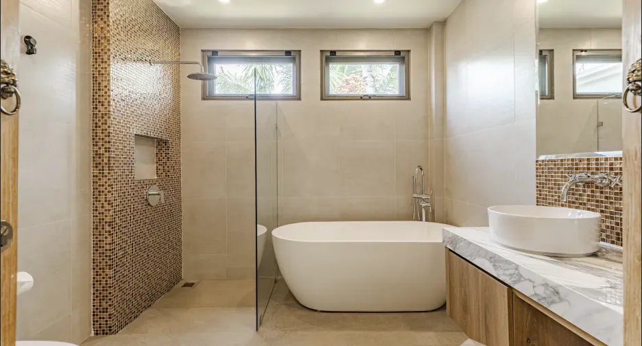Villa en venta y en alquiler de 4 habitaciones en Thalang, Phuket