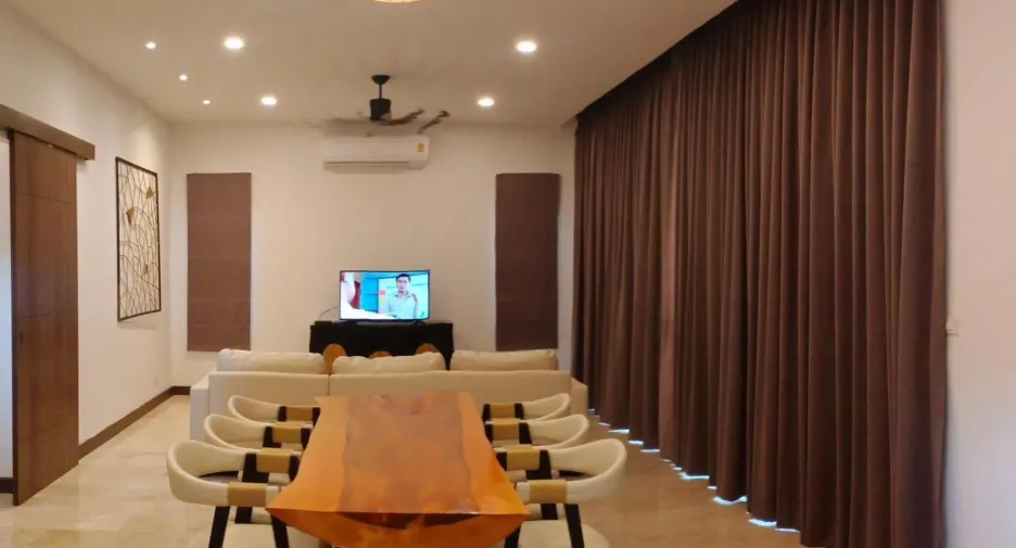 For rent 2 bedrooms villa in Mueang Phuket, Phuket
