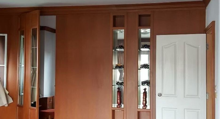 For sale 3 bedrooms house in Thung Khru, Bangkok