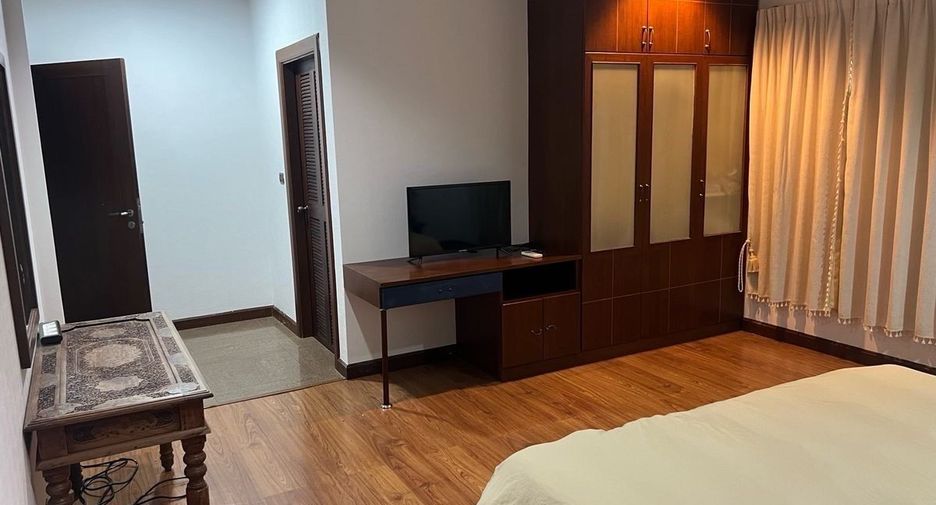 For rent 3 bedrooms house in Huay Yai, Pattaya