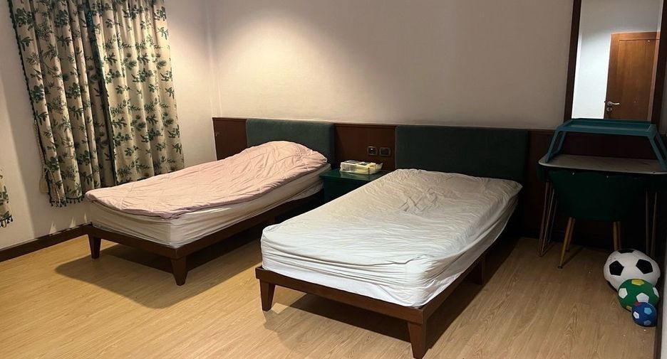 For rent 3 bedrooms house in Huay Yai, Pattaya