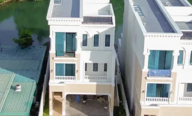 For sale 5 bedrooms villa in Mueang Phuket, Phuket