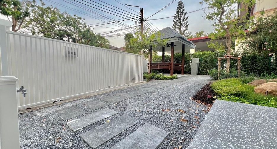 For sale 4 bedrooms house in Bang Yai, Nonthaburi