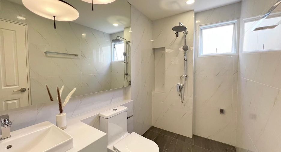Casa en venta de 4 habitaciones en Bang Yai, Nonthaburi