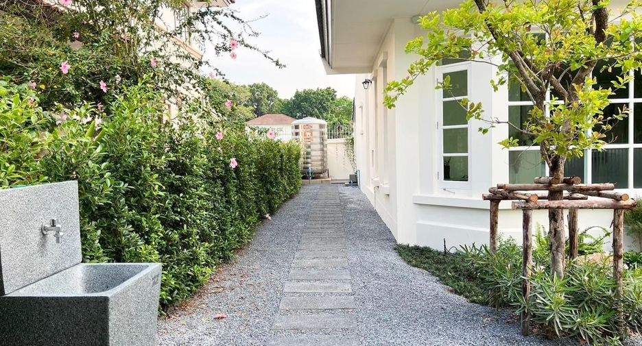 For sale 4 bedrooms house in Bang Yai, Nonthaburi