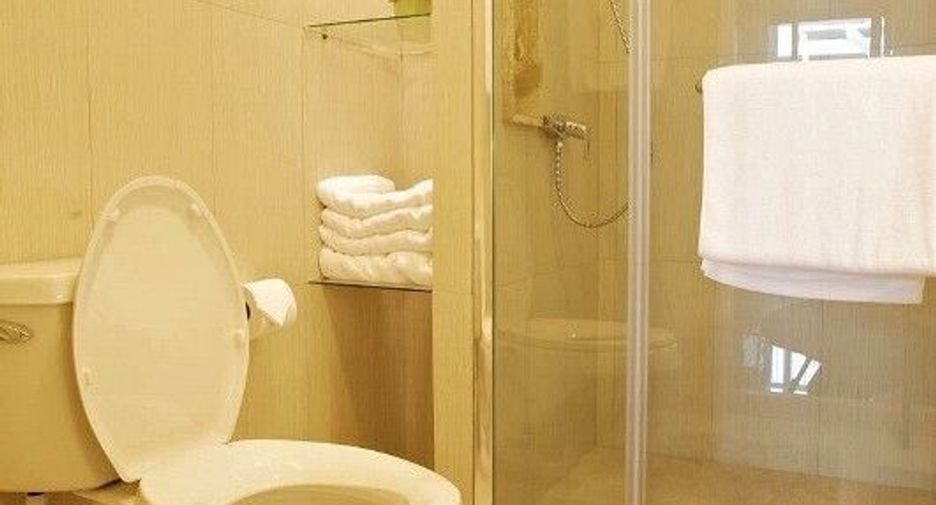 For sale 1 bed condo in Khlong Toei, Bangkok