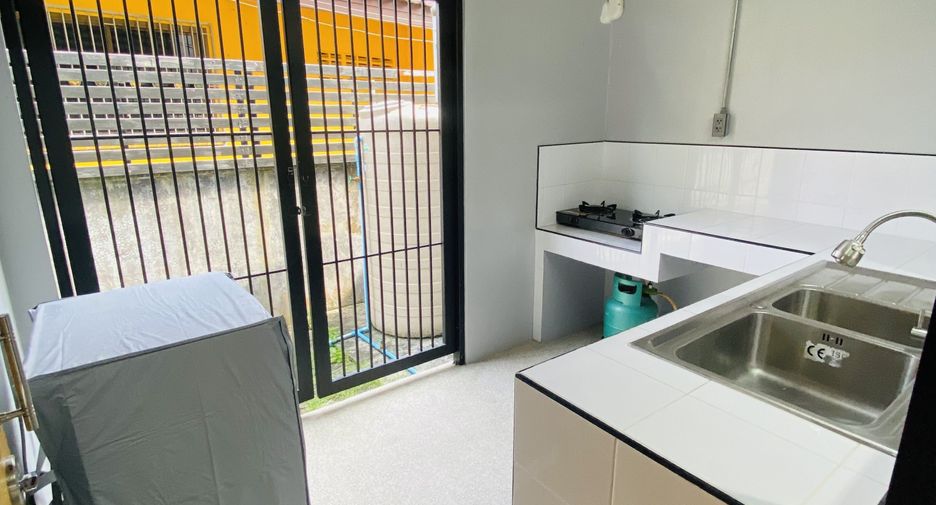 For rent 2 bedrooms townhouse in Thalang, Phuket