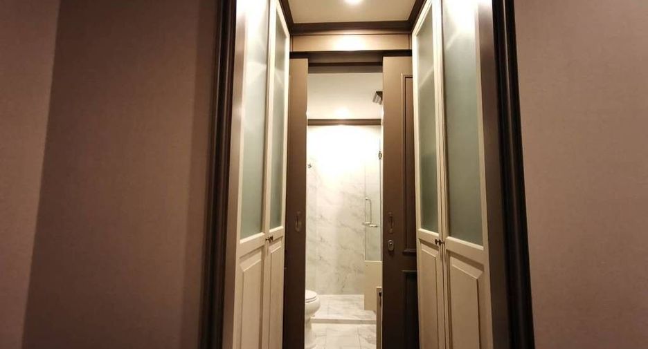 For sale studio condo in Pathum Wan, Bangkok
