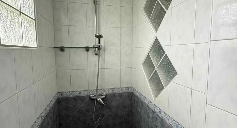 Haus zur Miete mit 2 Zimmer in Bang Lamung, Chonburi