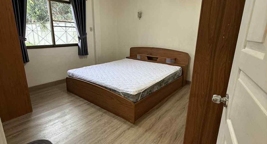 Haus zur Miete mit 2 Zimmer in Bang Lamung, Chonburi