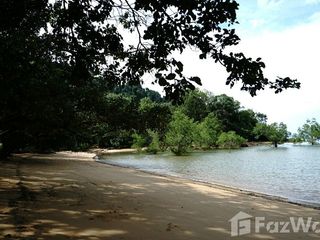 Продажа Участок в Mueang Ranong, Ranong