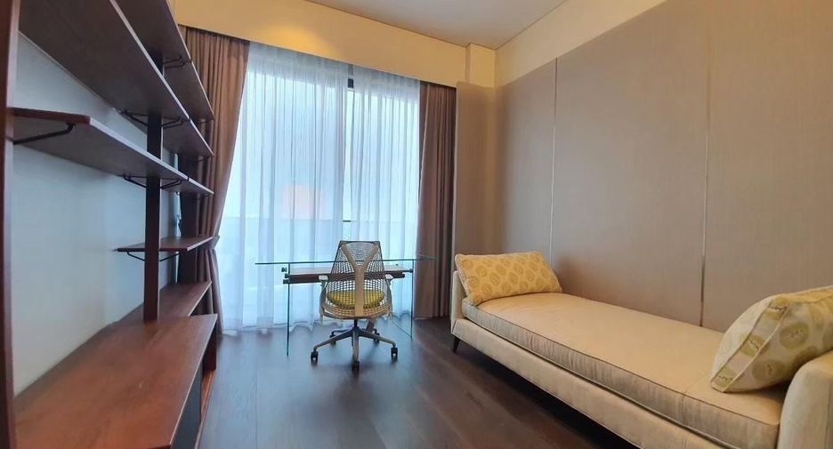 For sale and for rent 3 bedrooms condo in Watthana, Bangkok