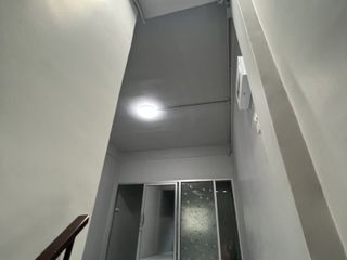 À vendre 2 chambres maison de ville à Phasi Charoen, Bangkok