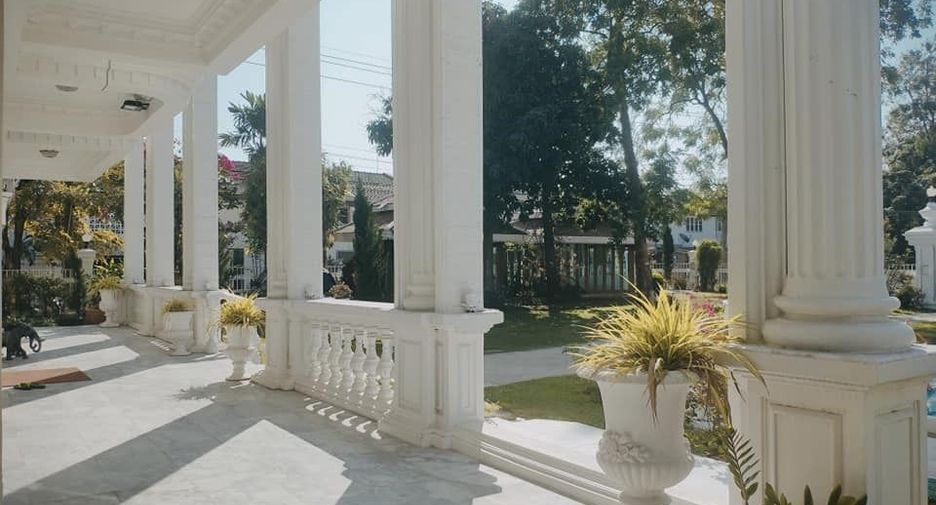 À vendre et à louer 4 chambres villa à Prawet, Bangkok