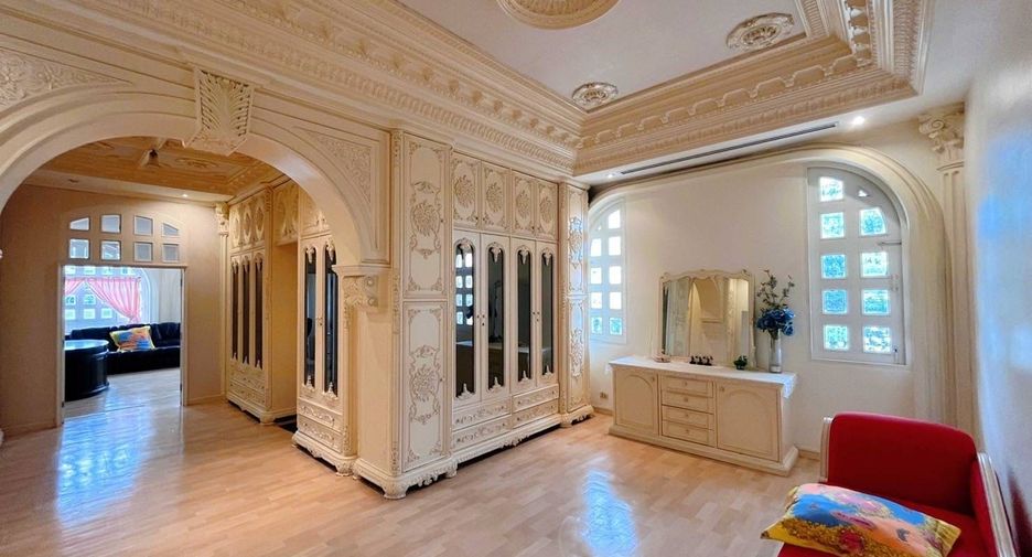 For sale and for rent 4 bedrooms villa in Prawet, Bangkok