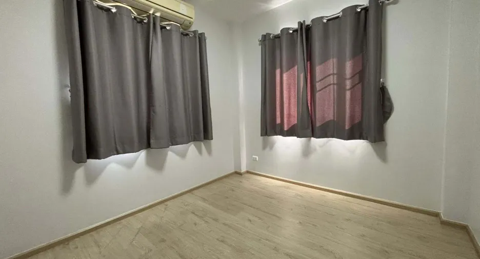 Haus zur Miete mit 3 Zimmer in Mueang Chachoengsao, Chachoengsao