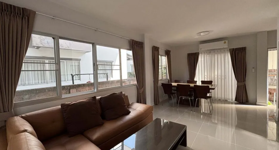 Haus zur Miete mit 3 Zimmer in Mueang Chachoengsao, Chachoengsao