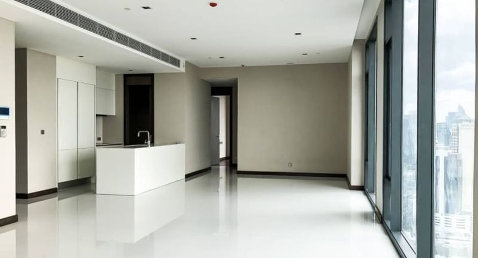 For sale 2 bedrooms condo in Khlong Toei, Bangkok