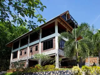 出售 5 卧室 别墅 在 Mueang Krabi, Krabi