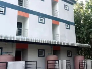 For sale 7 bedrooms retail Space in Mueang Surat Thani, Surat Thani