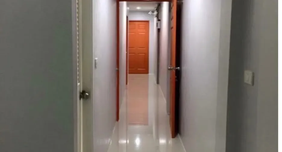 出售 7 卧室 商业空间 在 Mueang Surat Thani, 素叻