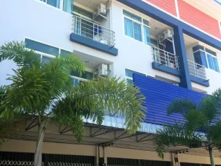 For sale 7 bedrooms retail Space in Mueang Surat Thani, Surat Thani