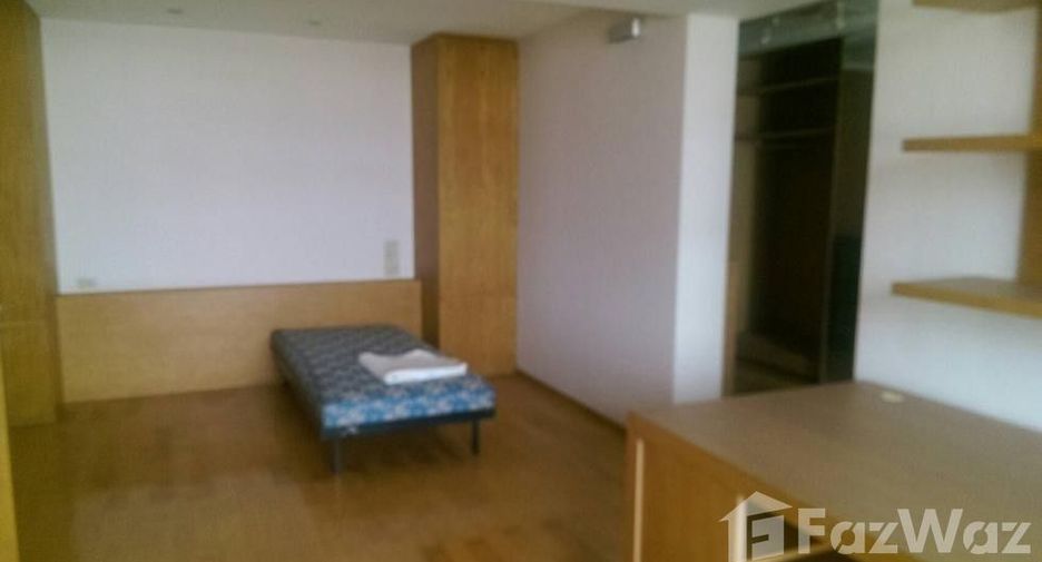 For sale 3 bedrooms condo in Watthana, Bangkok