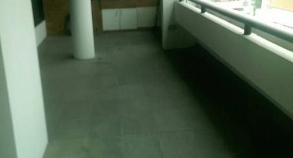 For sale 3 bedrooms condo in Watthana, Bangkok