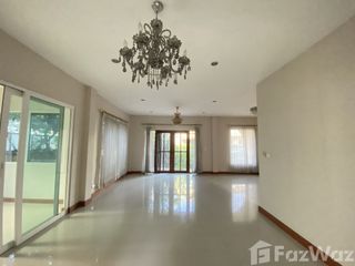 À vendre 3 chambres villa à Bang Khae, Bangkok