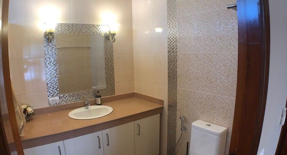For rent 3 bedrooms villa in Mueang Phuket, Phuket