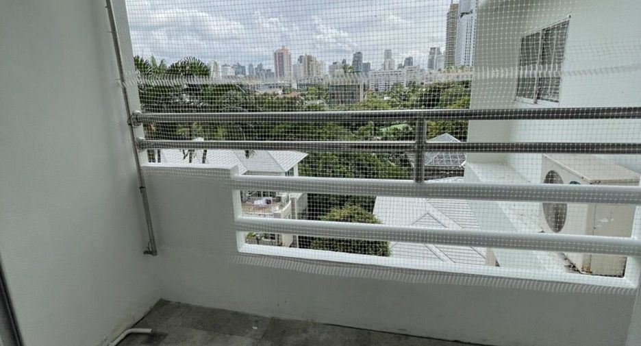 出售 和 出租 3 卧室 公寓 在 Watthana, 曼谷