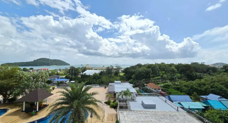For rent 3 bedrooms condo in Mueang Phuket, Phuket