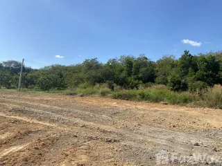 出售 土地 在 Pluak Daeng, Rayong