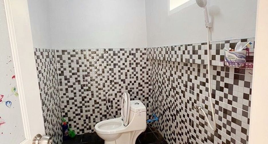 For sale 3 bedrooms house in Chatturat, Chaiyaphum