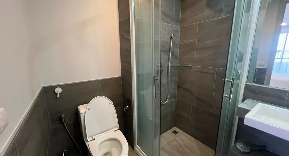 For rent 2 bedrooms condo in Mueang Phuket, Phuket
