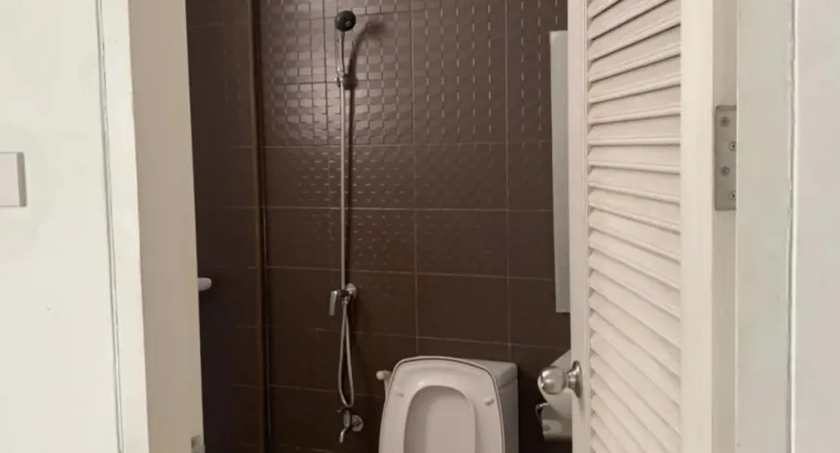For sale 4 bedrooms house in Lat Phrao, Bangkok