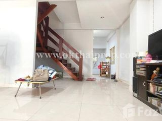 Продажа 2 спальни таунхаус в Sai Noi, Нонтабури