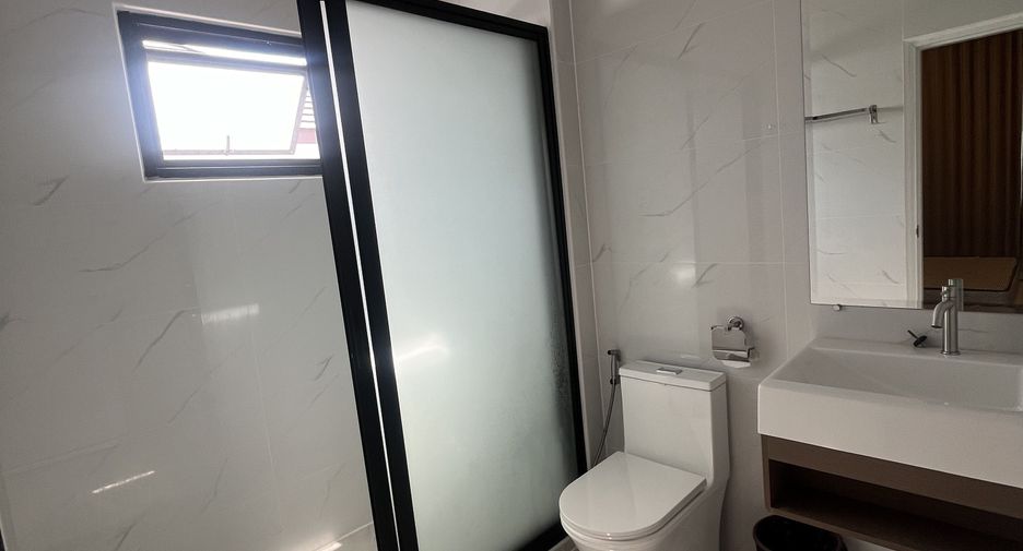 For rent 5 ベッドルーム villa in Bang Lamung, Chonburi