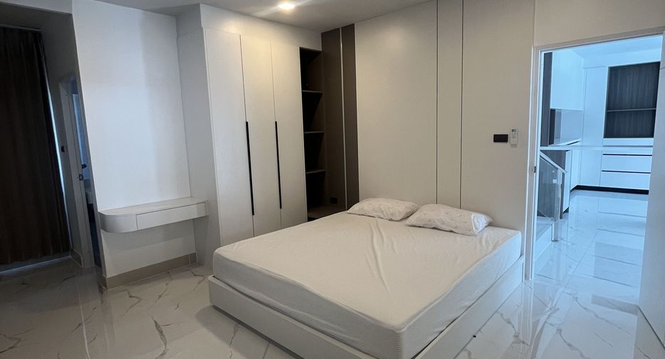For rent 5 ベッドルーム villa in Bang Lamung, Chonburi