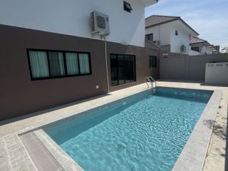 Villa zur Miete mit 5 Zimmer in Bang Lamung, Chonburi