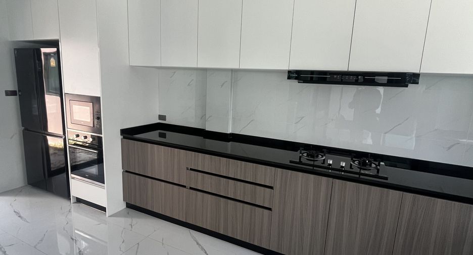 For rent 5 ベッドルーム villa in Bang Lamung, Chonburi
