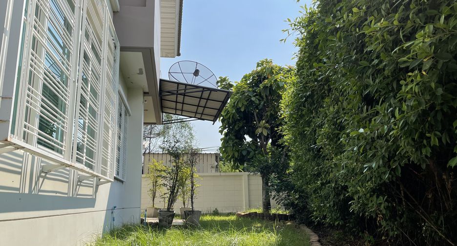 Casa en venta de 3 habitaciones en Phra Pradaeng, Samut Prakan