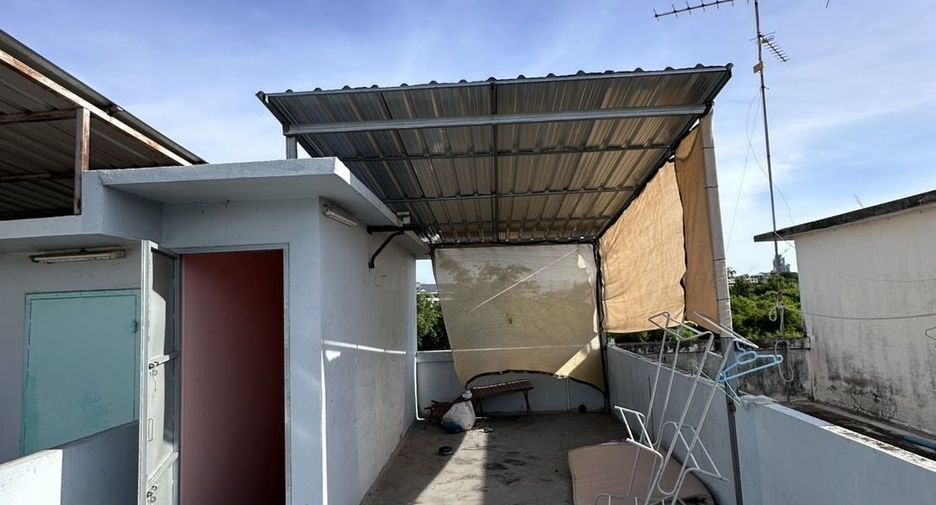 For rent 2 bedrooms retail Space in Bang Lamung, Chonburi