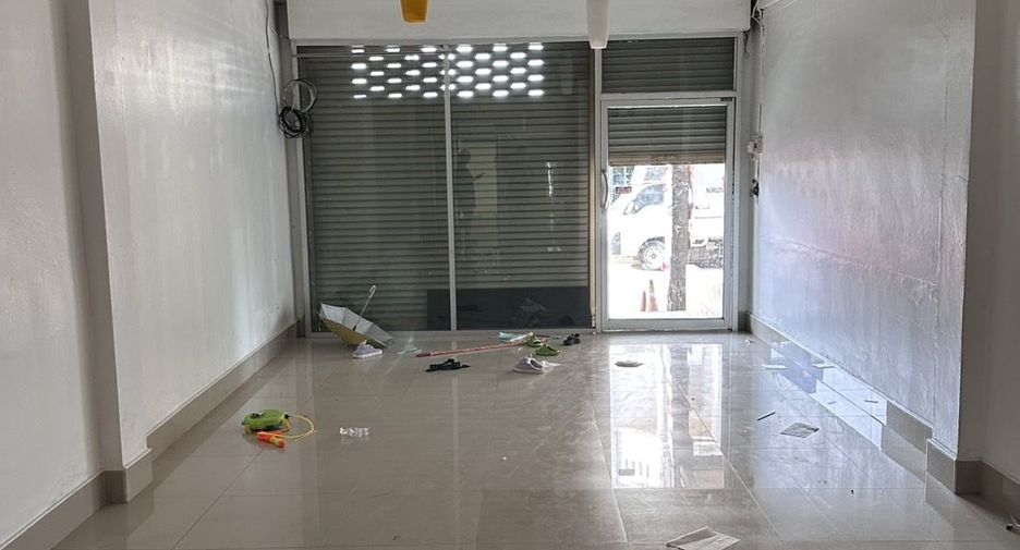 For rent 2 bedrooms retail Space in Bang Lamung, Chonburi