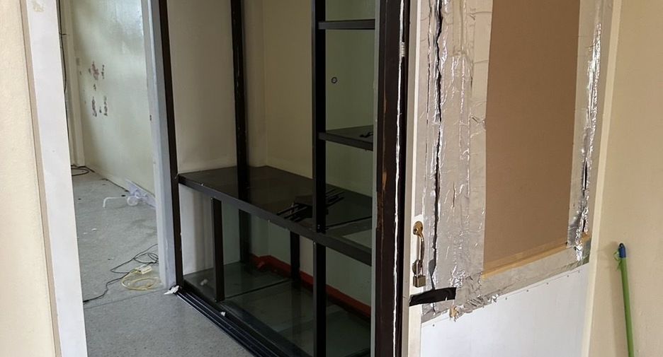 For rent 2 bedrooms retail Space in Bang Lamung, Chonburi