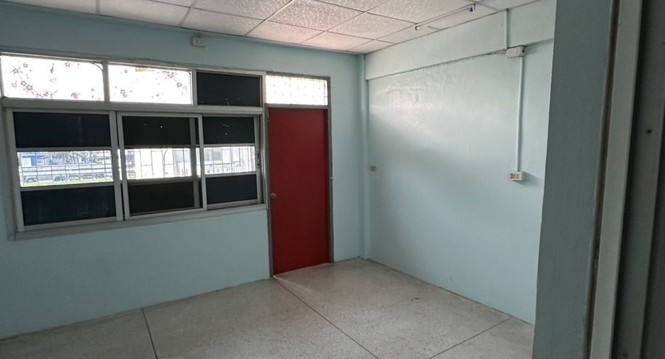 For rent 2 bedrooms retail Space in Bang Lamung, Chonburi